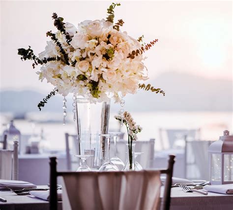 are fake flowers at a wedding tacky